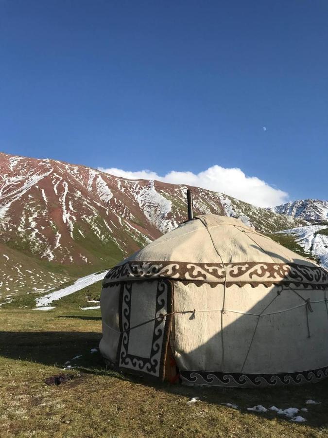 Pamir Nomad Yurt Camp Hotel Kara-Kavak Exterior foto