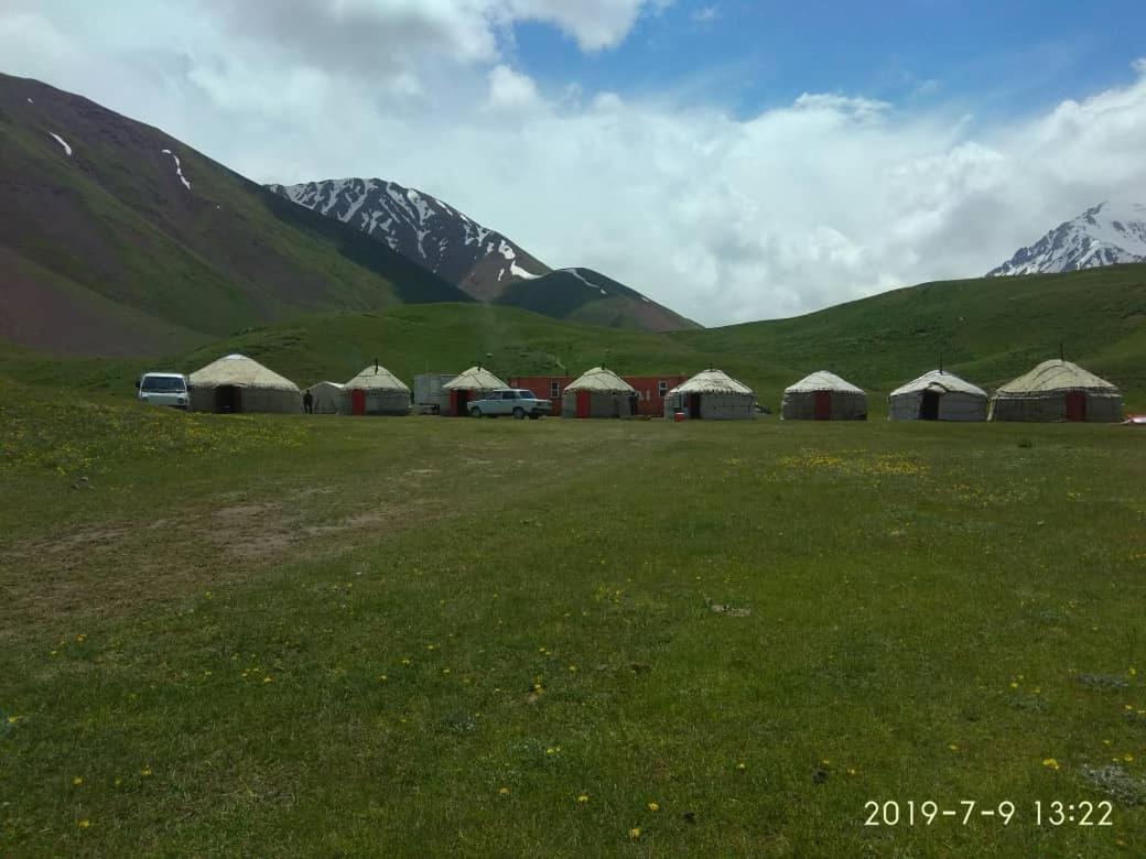 Pamir Nomad Yurt Camp Hotel Kara-Kavak Exterior foto